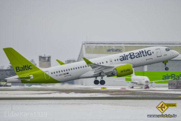 Airbus A220-300